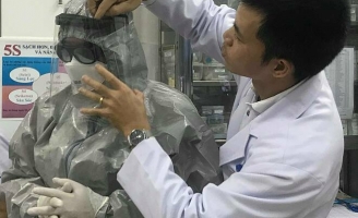 NÓNG: Đã có 2 người ở Tp.HCM bị cách ly vì bệnh viêm phổi Vũ Hán