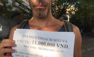 Nóng trên mạng xã hội: Xin chuộc điện thoại và công dụng của nón bảo hiểm