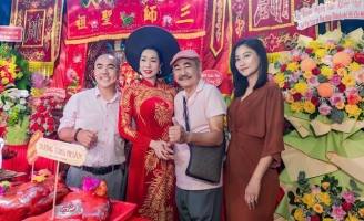 NSND Trịnh Kim Chi tổ chức giỗ Tổ nghề sân khấu, quyên góp 300 triệu đồng hỗ trợ đồng bào bão lũ