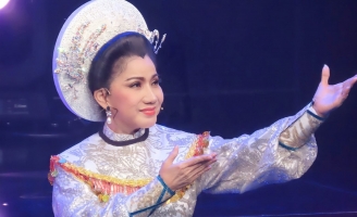 NSƯT Phượng Loan: Tôi sẵn sàng làm nền cho các nghệ sĩ cải lương trẻ tỏa sáng