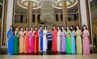 NTK Việt Hùng họa nét Văn hóa xưa và nay vào “Sắc màu phố thị”