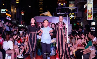 NTK Việt Hùng mang “Bức tranh Tây Nguyên” trang điểm cho phố đi bộ giữa lòng Sài Gòn