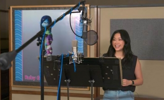 Nữ diễn viên người Mỹ gốc Việt Lana Condor chia sẻ về vai diễn trong Ruby Thủy Quái Tuổi Teen