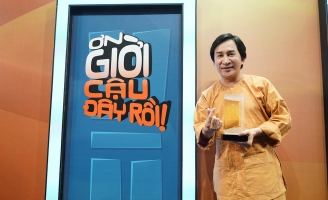“Ơn Giời Cậu Đây Rồi”: Nghệ sĩ Kim Tử Long xuất sắc nhận cúp 