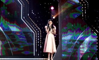 Phạm Phương Khanh nhận nhiều lời khen có cánh từ bộ ba giám khảo quyền lực