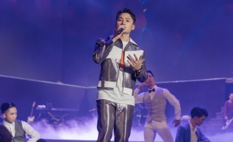 Phan Mạnh Quỳnh lần đầu live ca khúc “Đi Để Trở Về 4” trước hàng nghìn khán giả