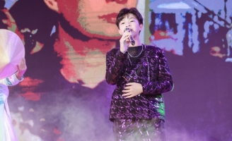 Phong Thiên tỏa sáng mở màn lễ hội truyền thống tại Bắc Ninh