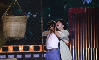 Phụng Hoàng chạm đến trái tim khán giả bằng diễn xuất đầy nội lực trong “Ngày Buồn”