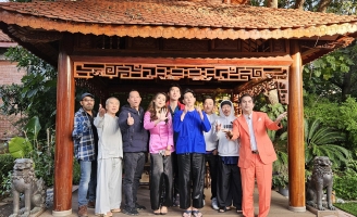 Phùng Ngọc Huy ra MV “Ăn Tết Miền Tây”