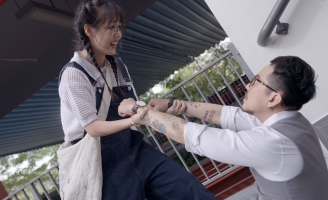 Pom Bựa sợ hãi Hậu Hoàng ngay lần gặp đầu tiên, Hậu Hoàng bị sự cố tai nạn ngay trên set quay  