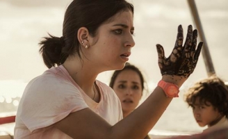 Quái Vật Đen - tác phẩm sinh tồn với cá mập cực giật gân