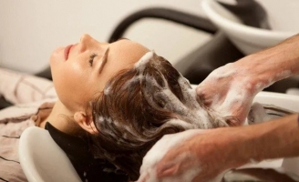 Quán lẩu 'gây sốt' vì cung cấp dịch vụ gội đầu miễn phí cho thực khách