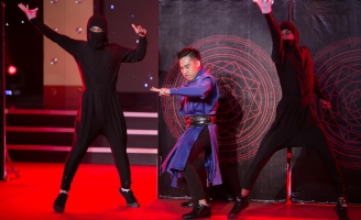 Quán quân bảng Trò khéo Ricky Nguyễn gây bất ngờ với ảo thuật kết hợp màn hình Led độc đáo