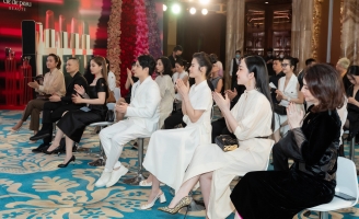 Quang Vinh, Đông Nhi - Ông Cao Thắng bất ngờ hội ngộ hàng loạt sao Việt tại sự kiện