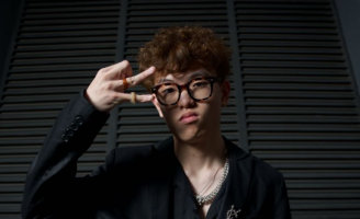 Rapper Gừng - học trò Suboi “lột xác” bất ngờ sau Rap Việt mùa 1