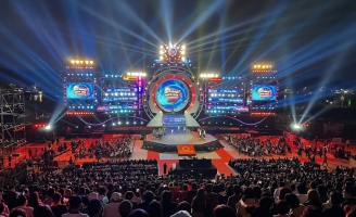 Sân khấu Dalat Best Dance Crew 2025 – Hoa Sen Home International Cup hoành tráng cỡ nào?