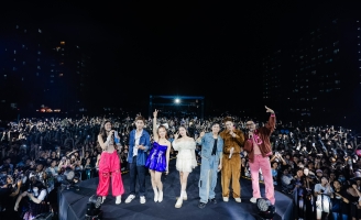 School Fest 4 - Nơi các nghệ sĩ kể chuyện bằng âm thanh còn khán giả nghe nhạc bằng cảm xúc