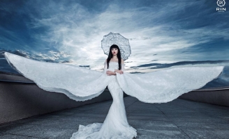 Siêu mẫu Quốc tế Jessica Minh Anh khoe dáng chuẩn từng centimet ở Đà Nẵng