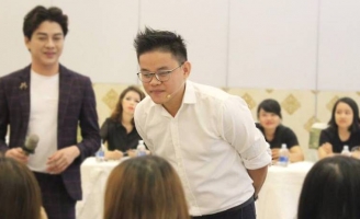 Simon Tứ - Diễn giả trẻ truyền “lửa” kinh doanh cho các bạn trẻ