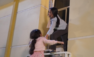 Sự thật phía sau cảnh phim nguy hiểm “thót tim” của mẹ con Ốc Thanh Vân