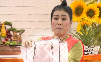 Tám công sở: Thanh Thủy “lóe mắt” khi thấy đàn em dùng hàng hiệu