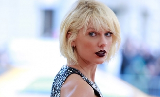 Taylor Swift chỉ đòi bồi thường 1 USD cho vụ kiện hành vi sàm sỡ