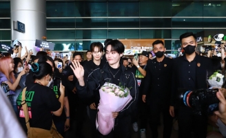 Tempest thân thiện tại sân bay Tân Sơn Nhất, Hanbin cúi gập người cảm ơn fan Việt