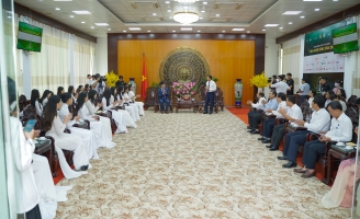 Thí sinh Hoa khôi Sông Vàm 2022 gặp gỡ Ban lãnh đạo tỉnh Long An