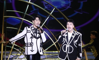 Thiện  Ân kết hợp cùng The Wings đậm chất idol nam Kpop tại Sao Tìm Sao 2022