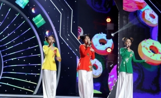 “Thiên thần váy trắng” chiến thắng, cùng Hồ Việt Trung bước vào đêm nhạc song ca