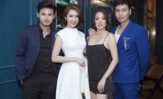 Thúy Ngân sành điệu đi dự sự kiện