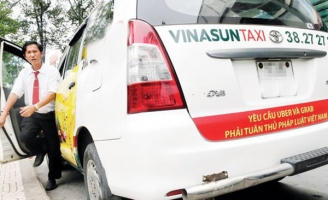 Tiếp tục hoãn phiên tòa xét xử vụ taxi Vinasun kiện Grab