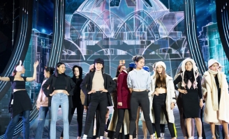 Top 38 Miss Cosmo Vietnam 2023 tích cực tập luyện, ráp sân khấu mặc thời tiết lạnh