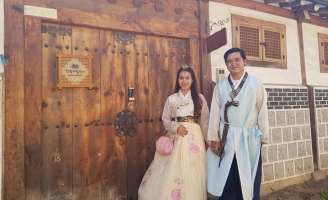 Top cô vợ tài sắc của các đạo diễn Việt