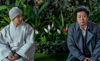 Trailer “Chuyện nhà bánh xếp” hé lộ câu chuyện gia đình dở khóc dở cười