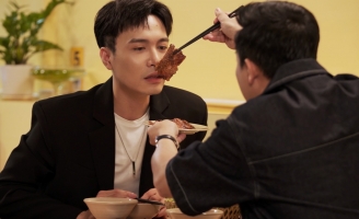 Trấn Thành hội ngộ Phạm Anh Duy, mukbang bún chả Hà Nội trong 