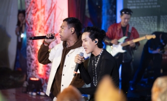 Triển lãm tranh đầu tay của VP BAVUONG 