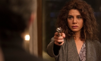 Trốn Chạy: Cuộc trốn chạy của cô gái mồ côi khỏi người hôn phu bí ẩn