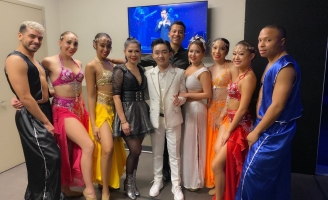 Trung Quang đắt show lưu diễn trong mùa lễ tạ ơn