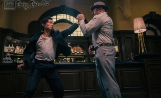 Từ kẻ thua cuộc đến người hùng phố bar, Trương Thiên Chí trở lại và lợi hại hơn xưa