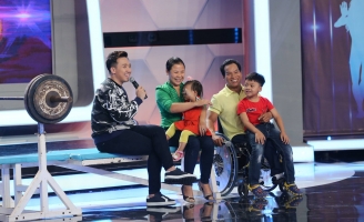 Vận động viên huy chương vàng cử tạ Paralympics được tôn vinh tại Người bí ẩn