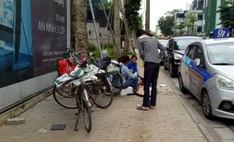 Vợ chồng gom đồng nát: Mỗi tháng tiết kiệm 15 triệu, xây nhà lầu để dành