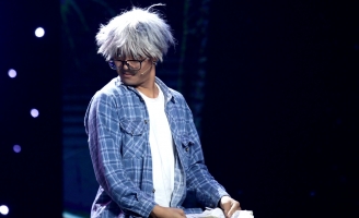 Võ Ngọc Tân tái hiện câu chuyện đằng sau những ánh đèn màu 