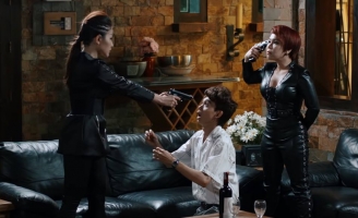  Web-drama về mafia của Việt Hương lôi cuốn khán giả đến tận tập cuối cùng