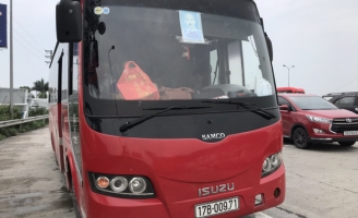Xe khách 45 chỗ 'nhồi' 104 người từ Thanh Hóa ra Hà Nội