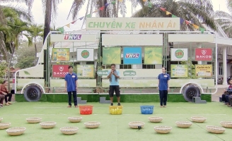 Xót xa hoàn cảnh người đàn ông một mình chăm sóc cha mẹ già cùng nuôi con ăn học