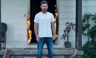 Zac Efron quay trở lại màn ảnh rộng trong phim kinh dị 